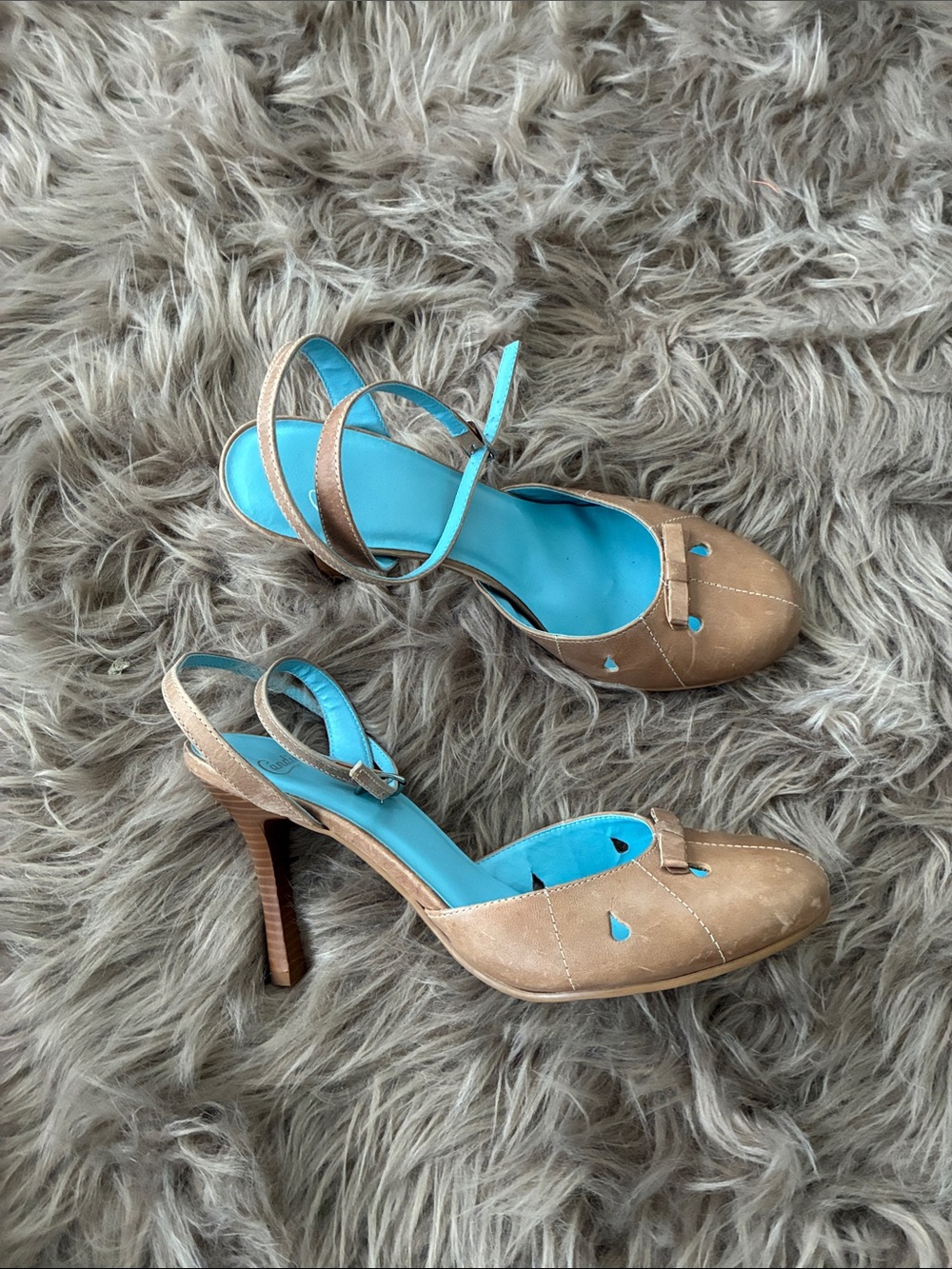 Vintage Candie's Tan Slingback Heels with Bright Blue Insole